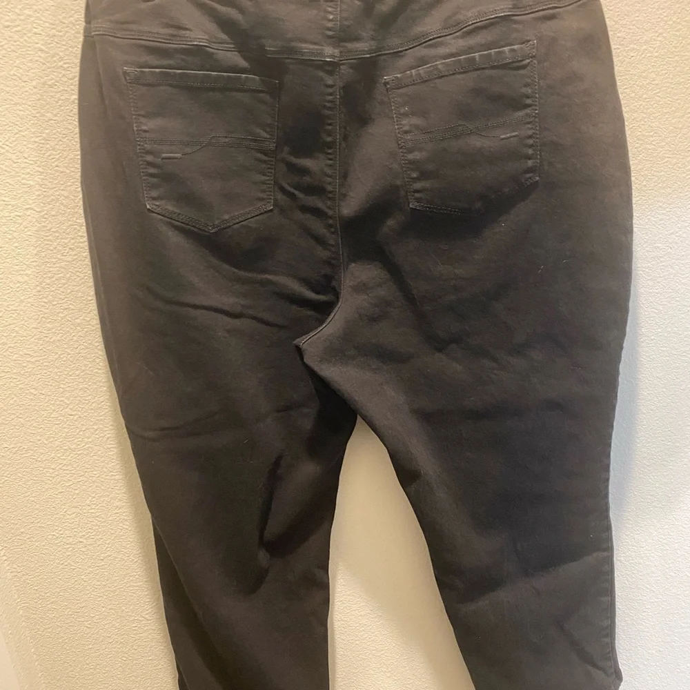 Women's Petite Plus Black Jeans - Picture 2 of 5